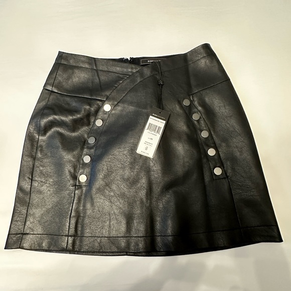 BCBGMaxazria Vegan Leather Mini Skirt - Picture 2 of 8
